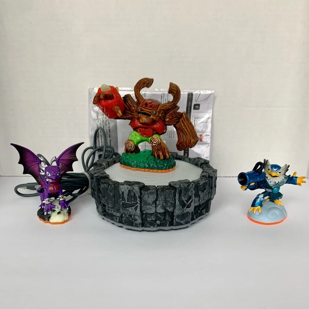Nintendo sky lander figurines and a game portal